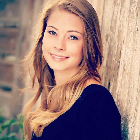 Meet your Posher, Macy - Picture 1 of 1